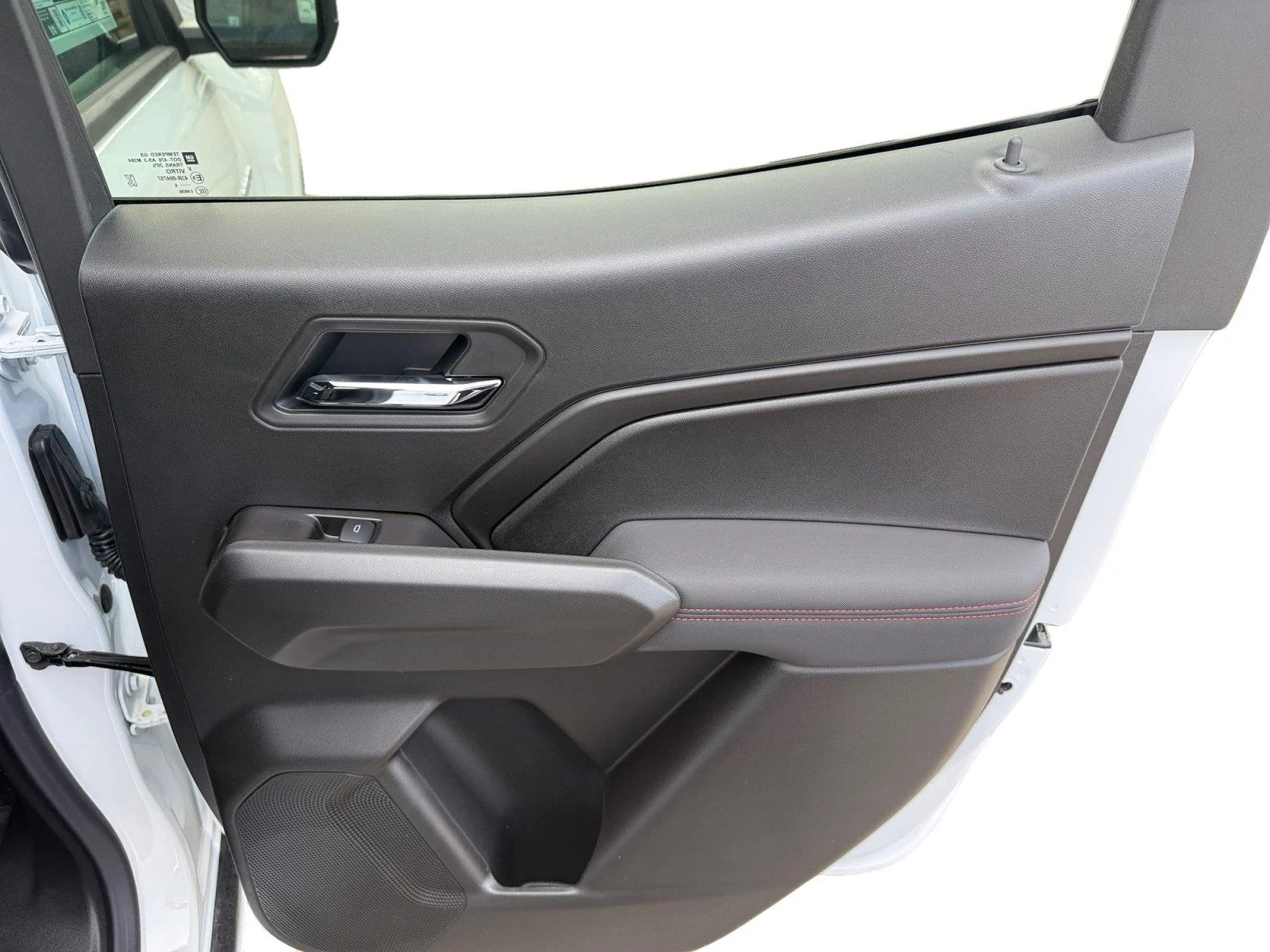 Used 2026 Summit White Chevrolet Z71 image 22