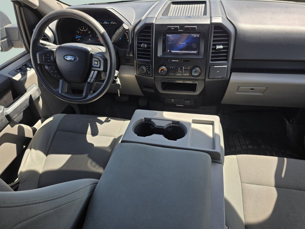 Used 2017 Ingot Silver Ford XL image 28