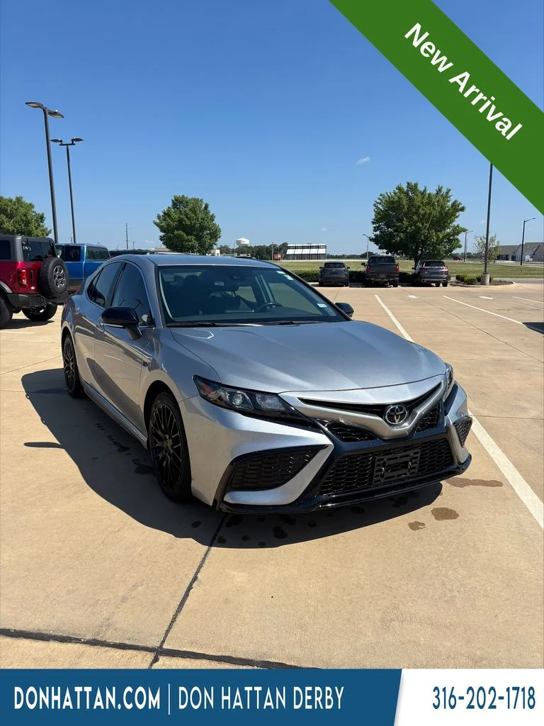 Used 2022 Silver Toyota SE image 7