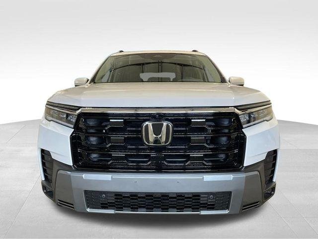 New 2026 Platinum White Pearl Honda Touring image 11