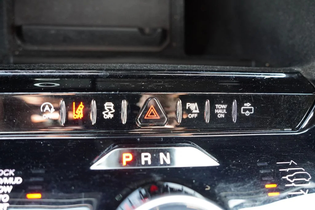 Certified Used 2022 White Jeep Series III image 34
