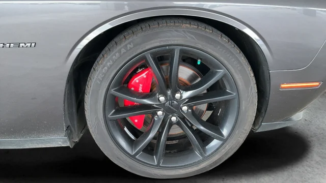 Used 2016 Gray Dodge R/T image 24