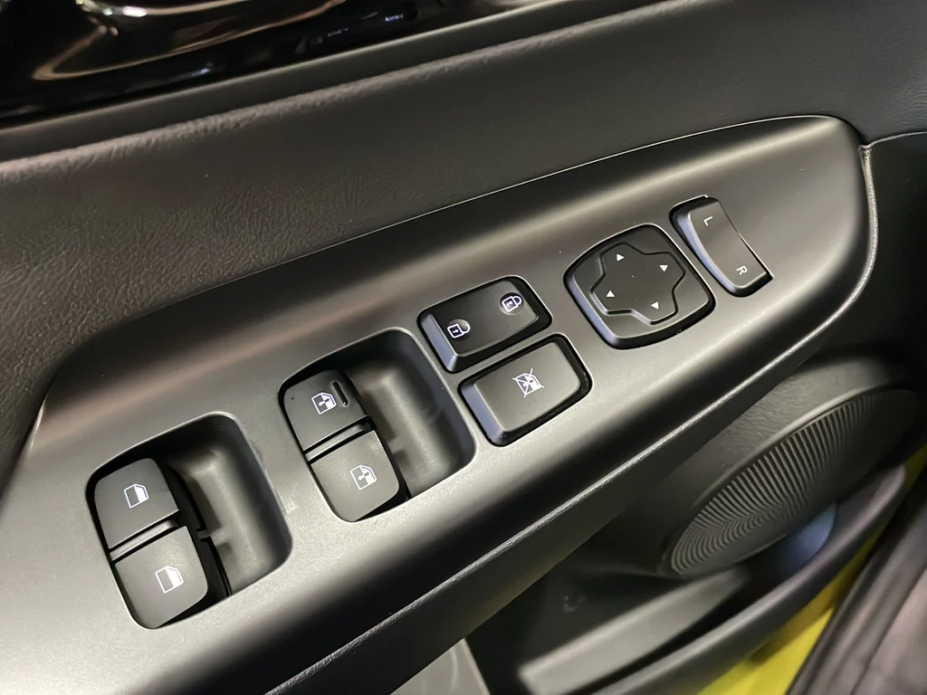 Used 2018 Green Hyundai Limited image 36