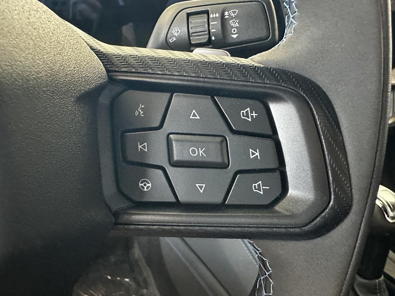 2024 Ford Mustang Dark Horse - Photo 15