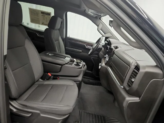 Used 2024 Onyx Black GMC Elevation image 28