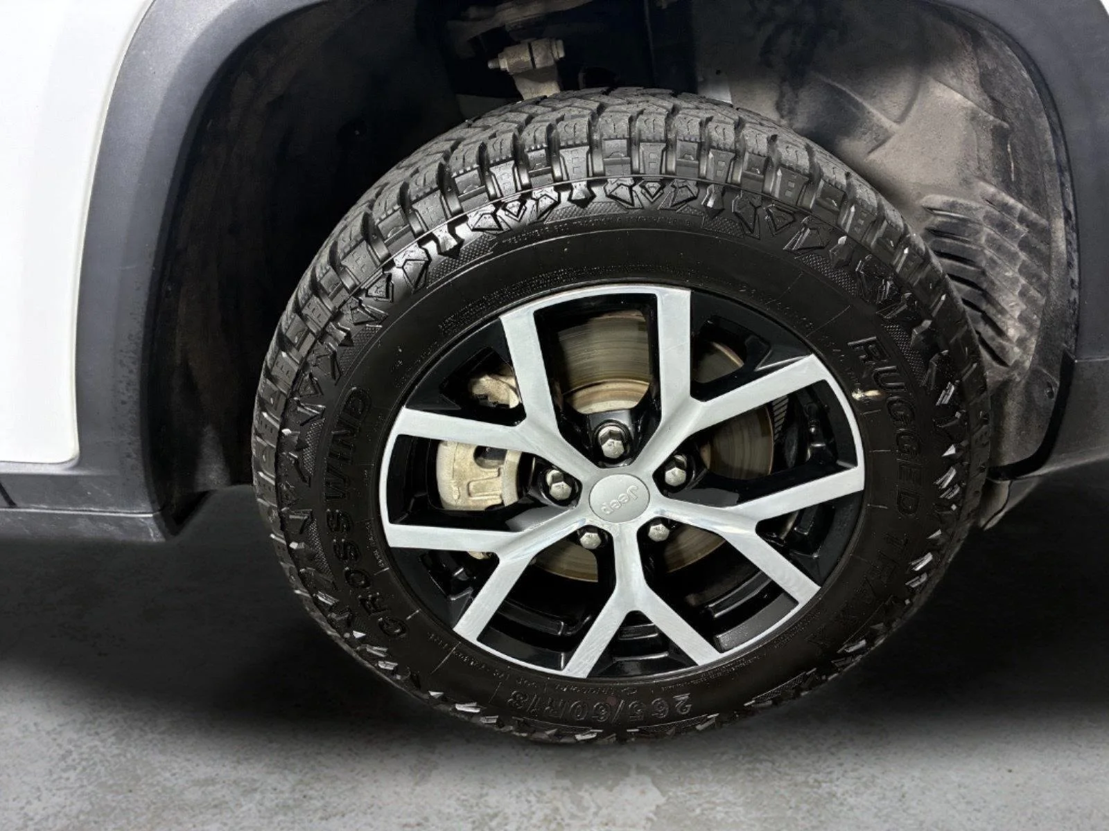 Used 2023 Bright White Clearcoat Jeep Limited image 13