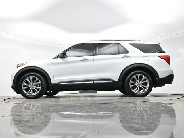 Used 2023 Oxford White Ford Limited image 31