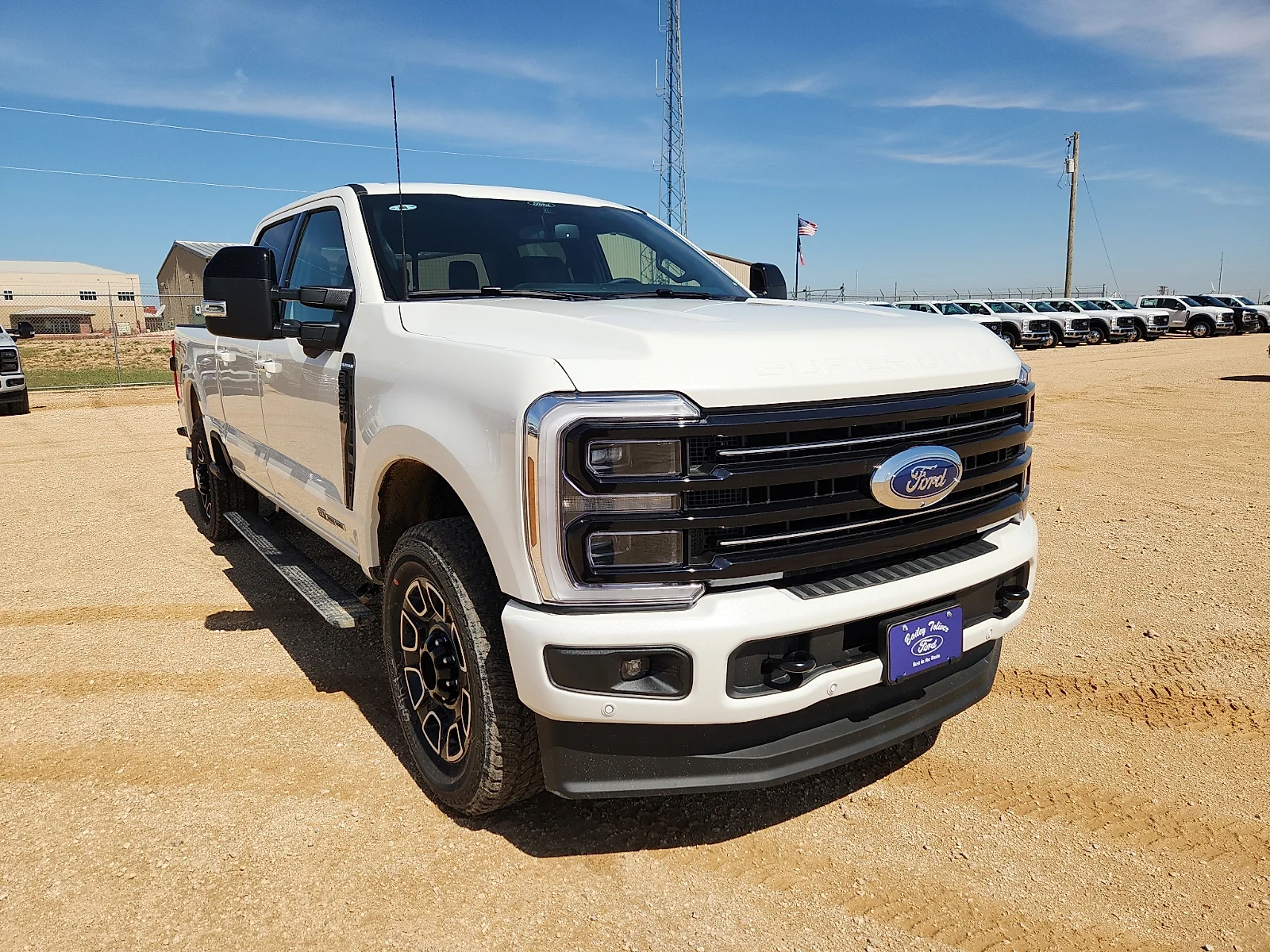 New 2026 Star White Metallic Tri-Coat Ford F-250® Platinum® image 1