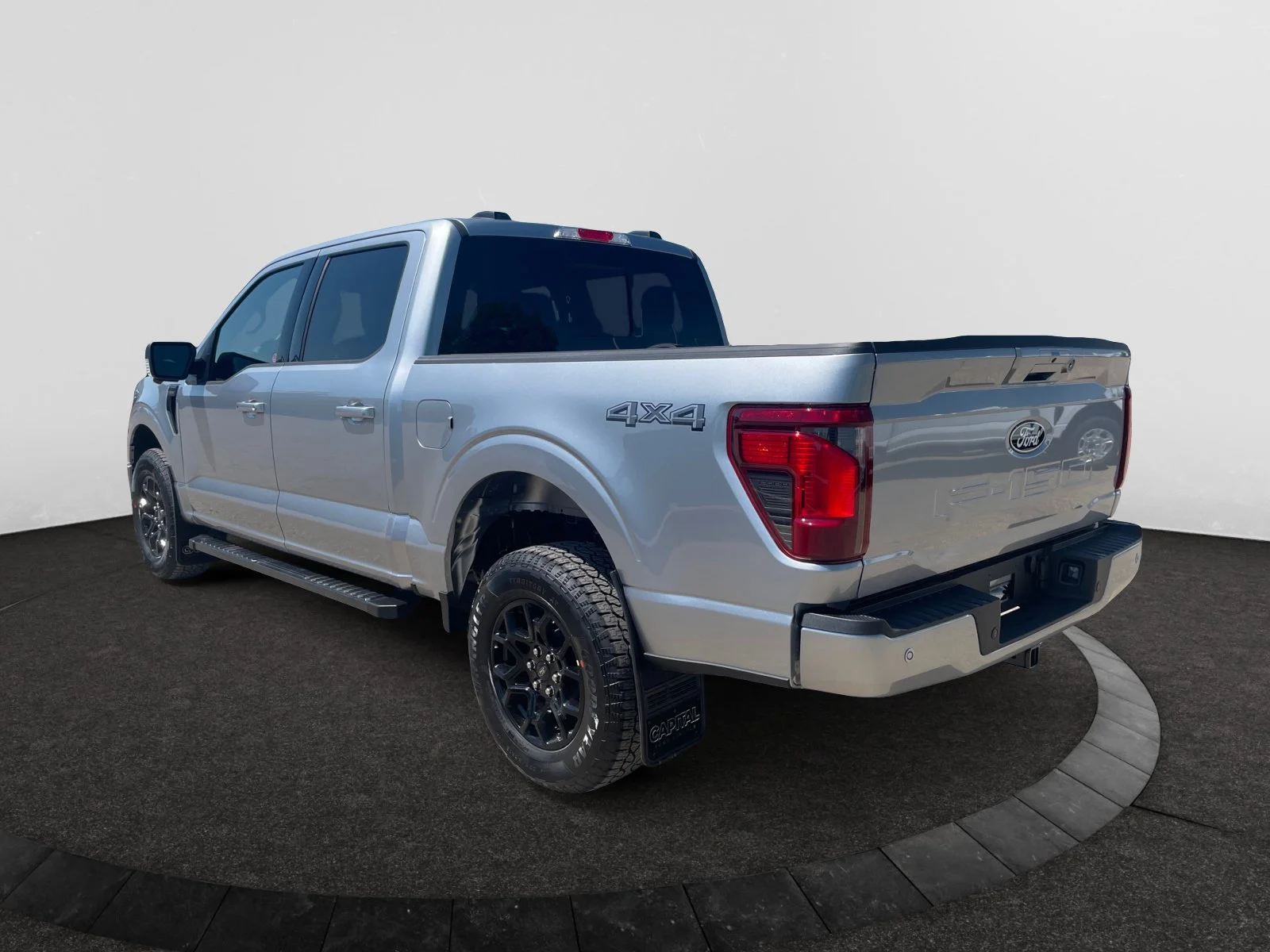 New 2026 Iconic Silver Metallic Ford XLT image 3