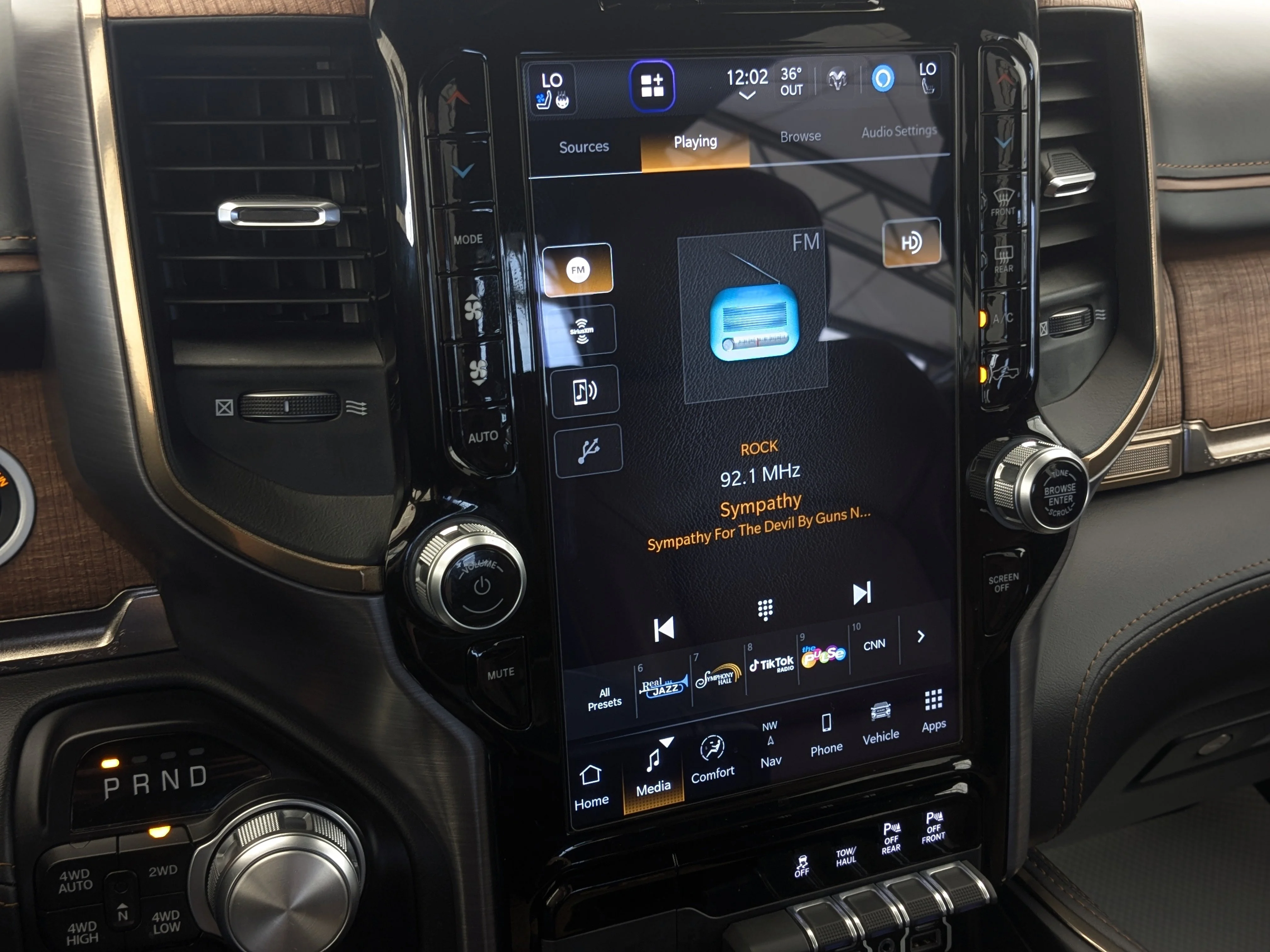 Used 2022 Black RAM Limited Longhorn - Level I - Dual Pane Sunroof - Leather - Harman/Kardon Audio - Advanced Safety & M image 22