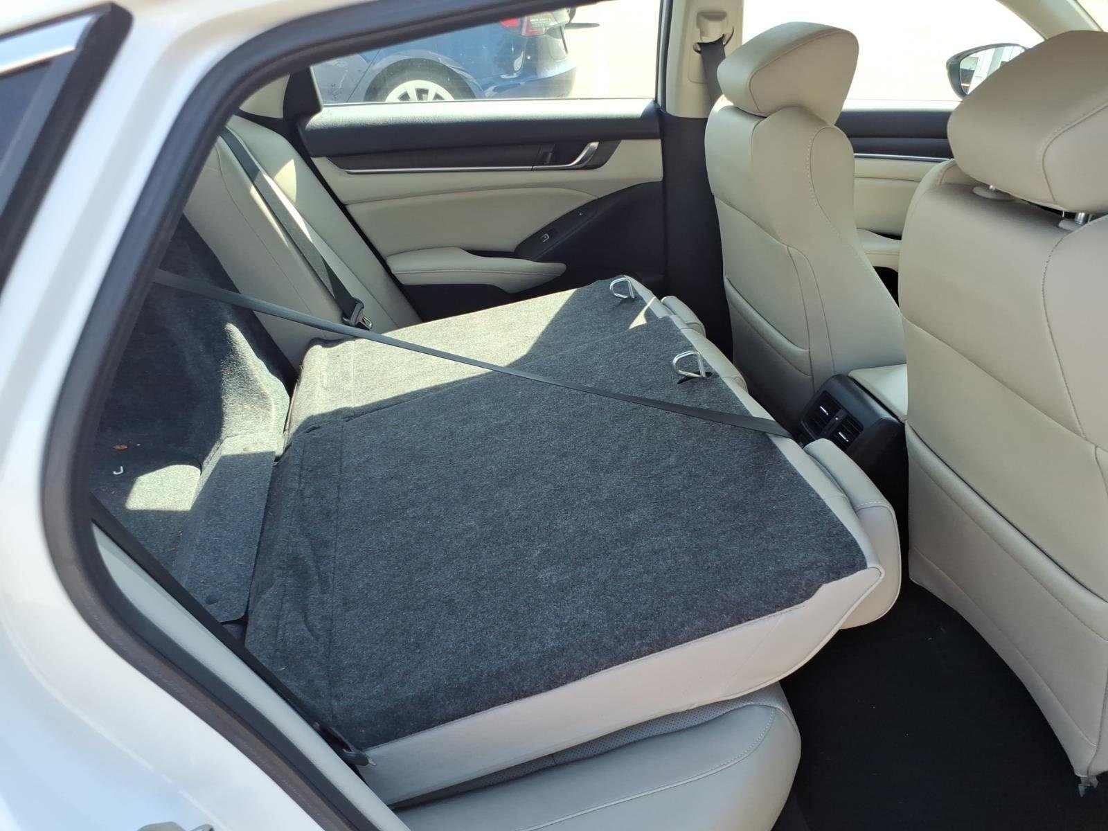 Used 2021 Platinum White Pearl Honda Touring image 29