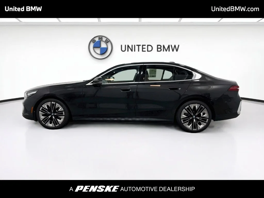 Certified Used 2026 Dark Graphite Metallic BMW 530i image 8