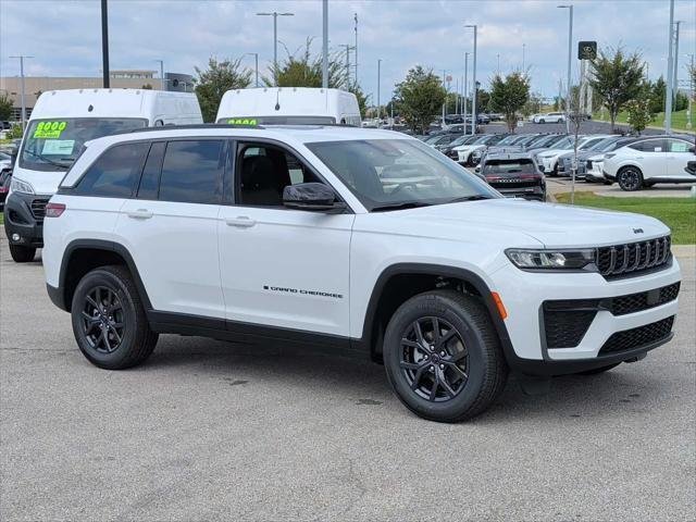 New 2027 Bright White Clear-Coat Paint Jeep Altitude image 6