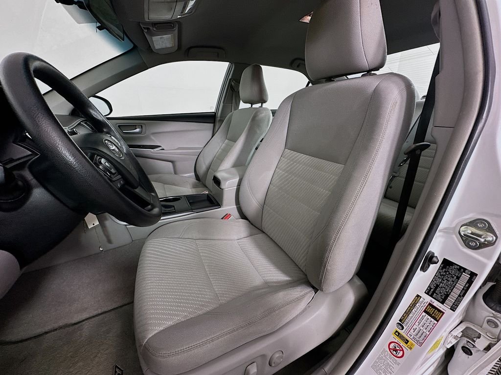 Used 2015 Super White Toyota LE image 20