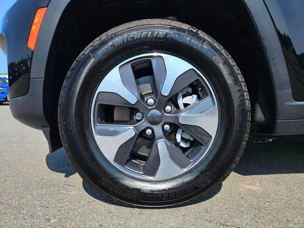 Used 2024 Black Jeep  image 18