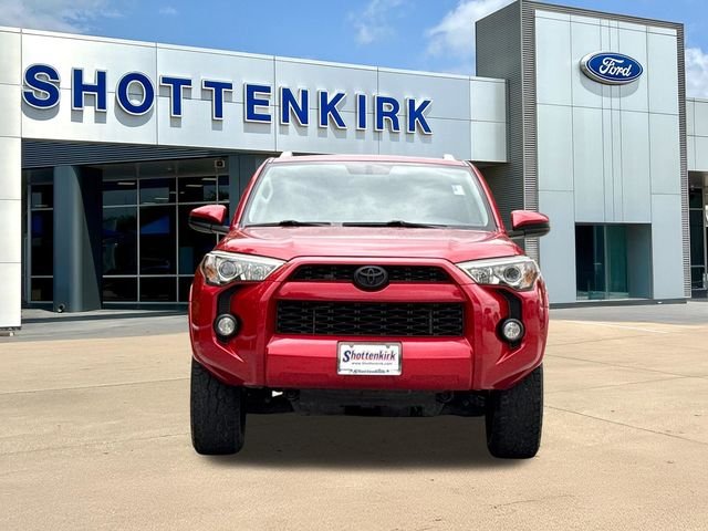 Used 2018 Red Toyota SR5 image 2