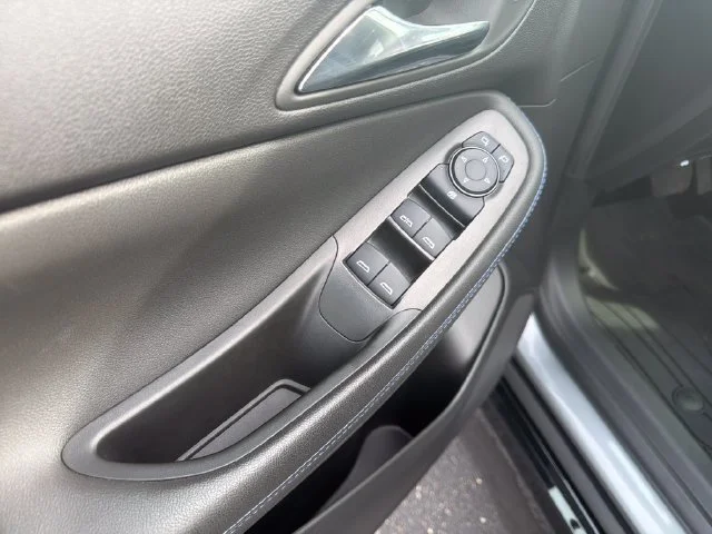 Used 2025 Moonstone Gray Metallic Buick Sport Touring image 13