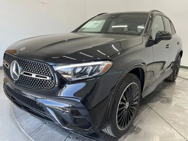 New 2027 Black Mercedes-Benz GLC 300 image 32
