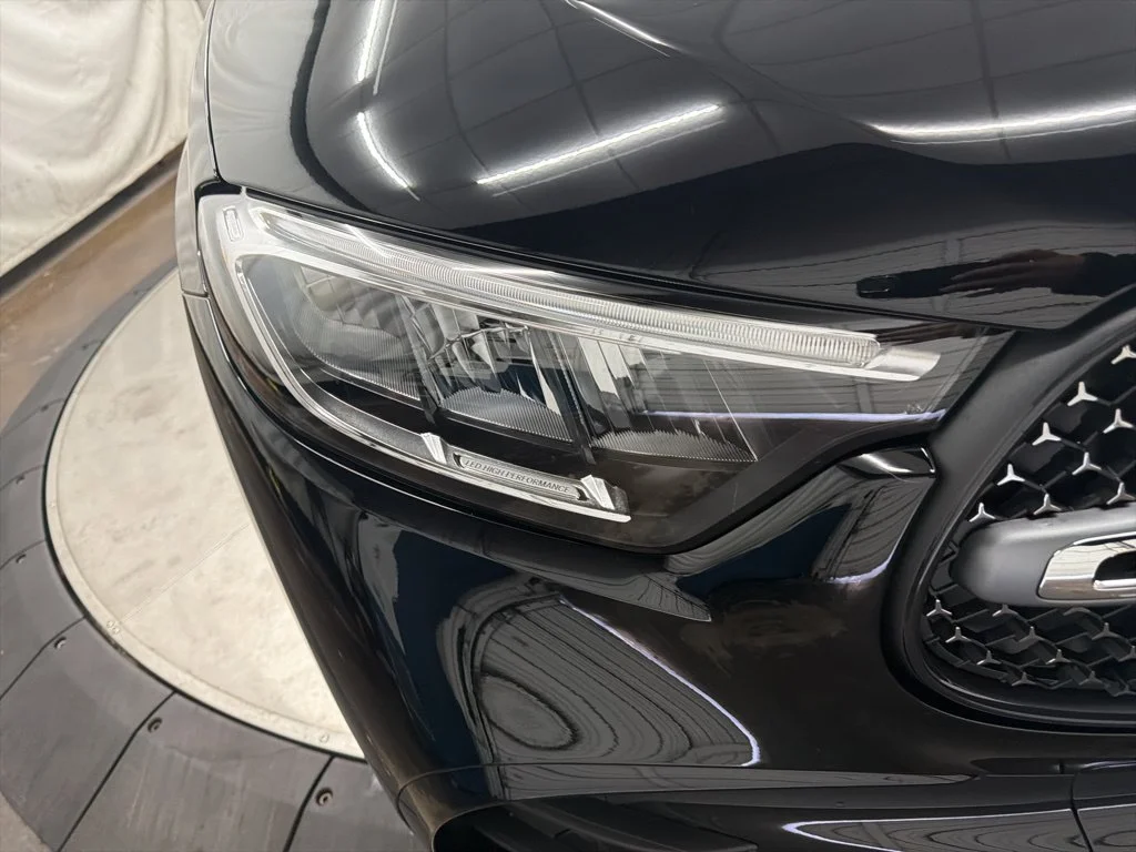 Used 2026 Black Mercedes-Benz GLC 300 image 10