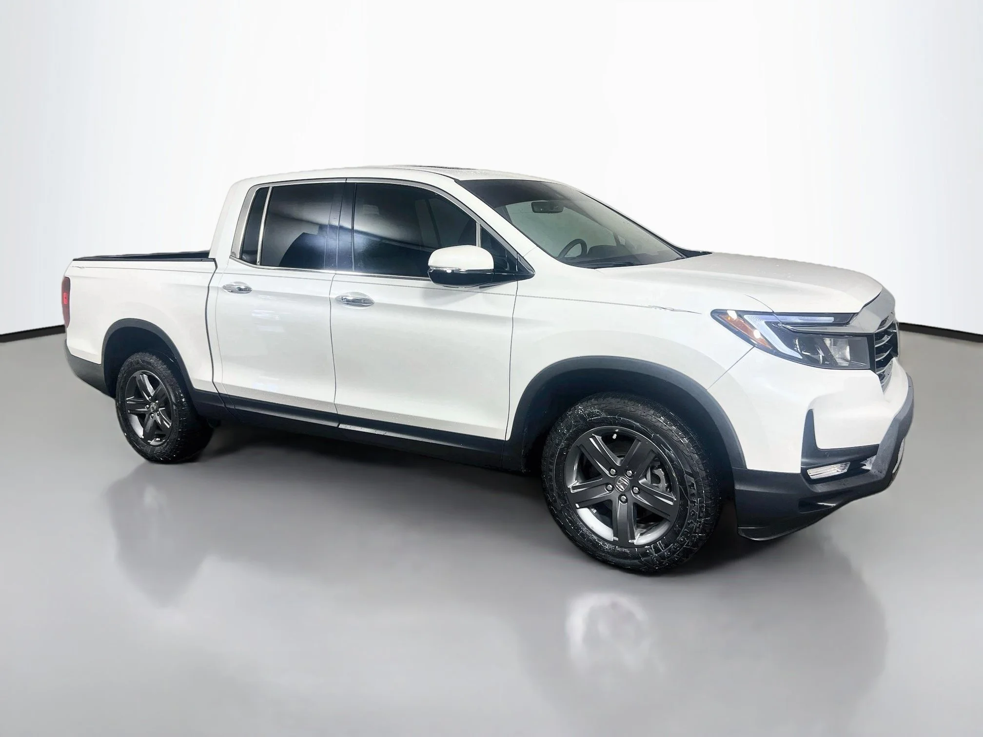 Certified Used 2022 Platinum White Pearl Honda AWD RTL-E image 46
