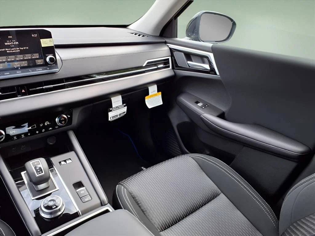 2025 Mitsubishi Outlander Plug-in Hybrid ES - Photo 14
