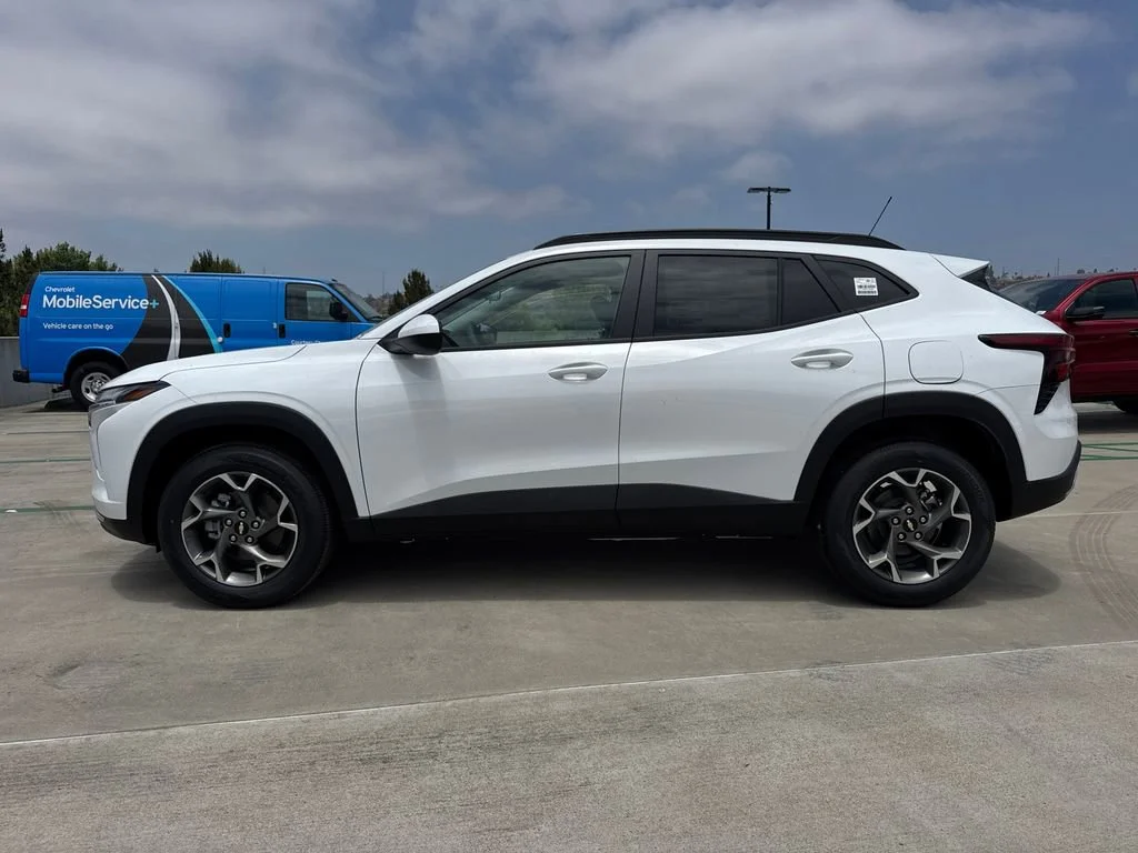 2026 Chevrolet Trax LT - Photo 6