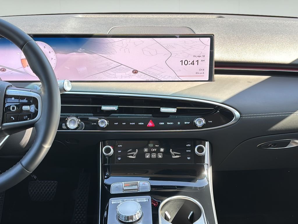 2026 GENESIS GV70 Standard - Photo 18