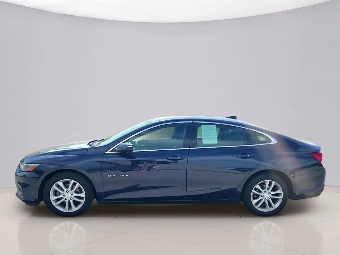 Used 2018 Blue Chevrolet LT image 2