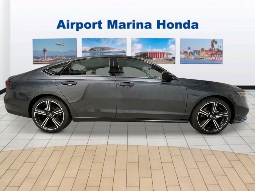 New 2026 Meteorite Gray Metallic Honda SE image 7