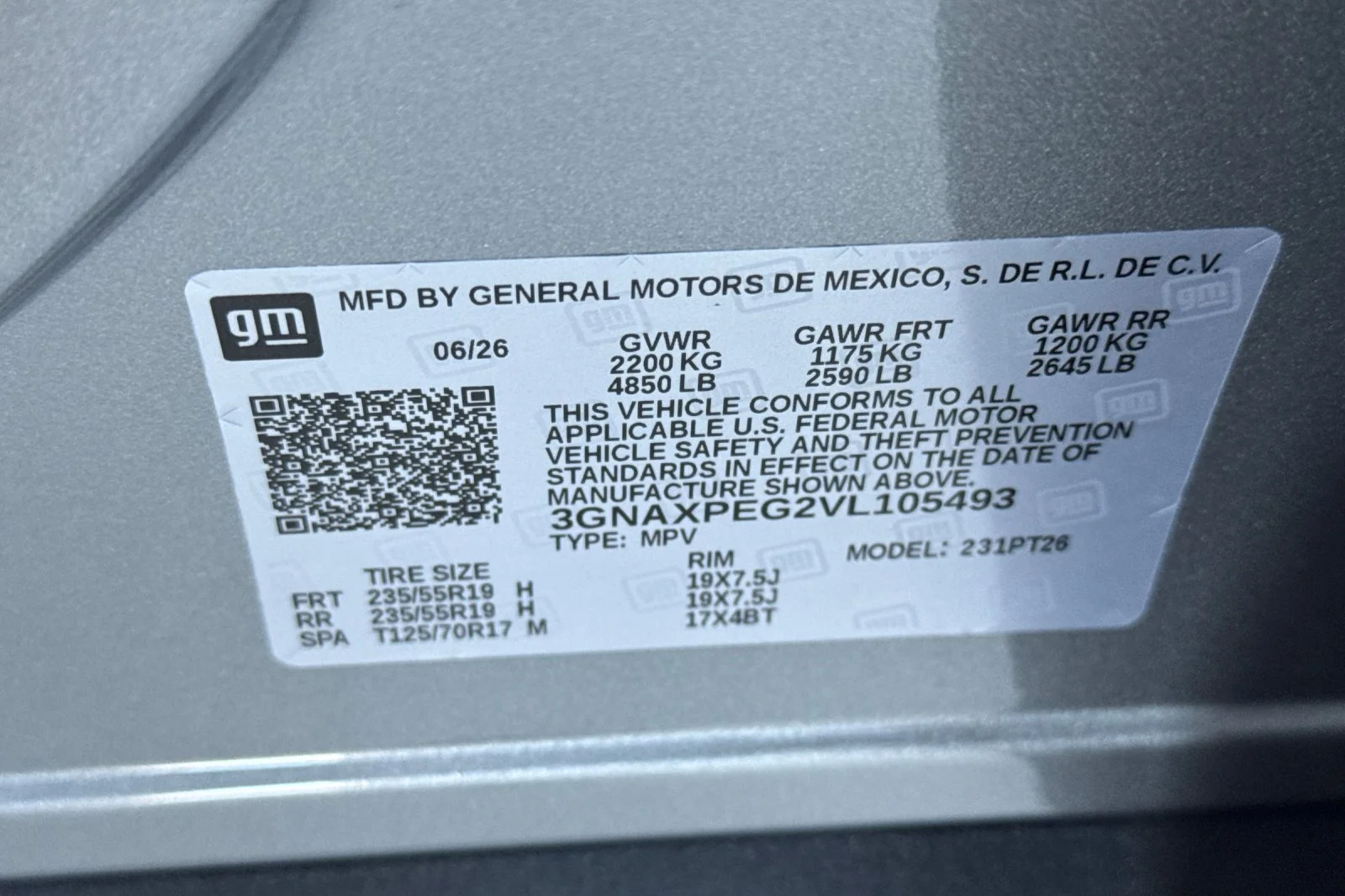New 2027 Sterling Gray Metallic Chevrolet LT image 27