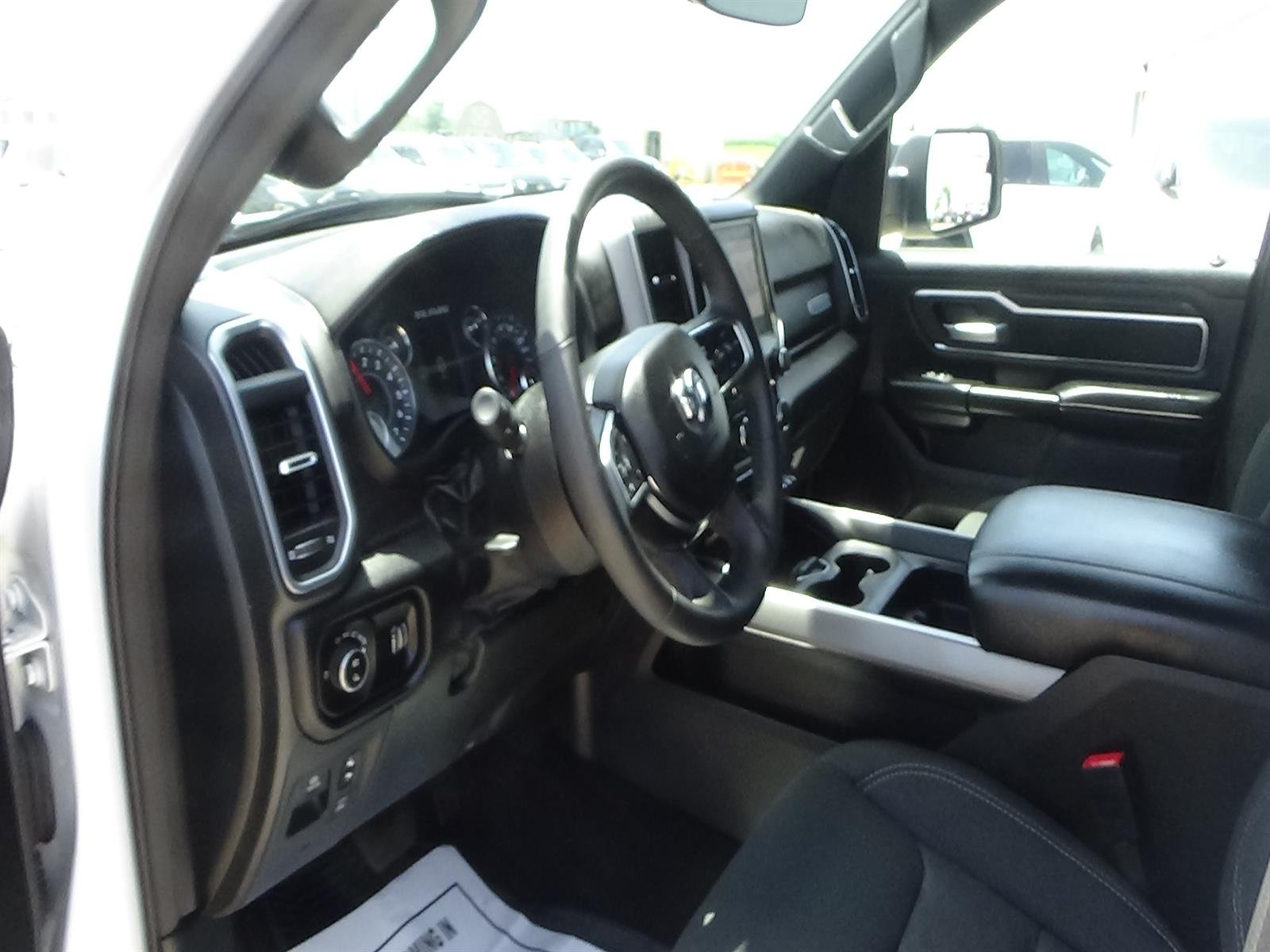 Used 2025 Bright White Clear Coat (pw7) RAM Big Horn image 16