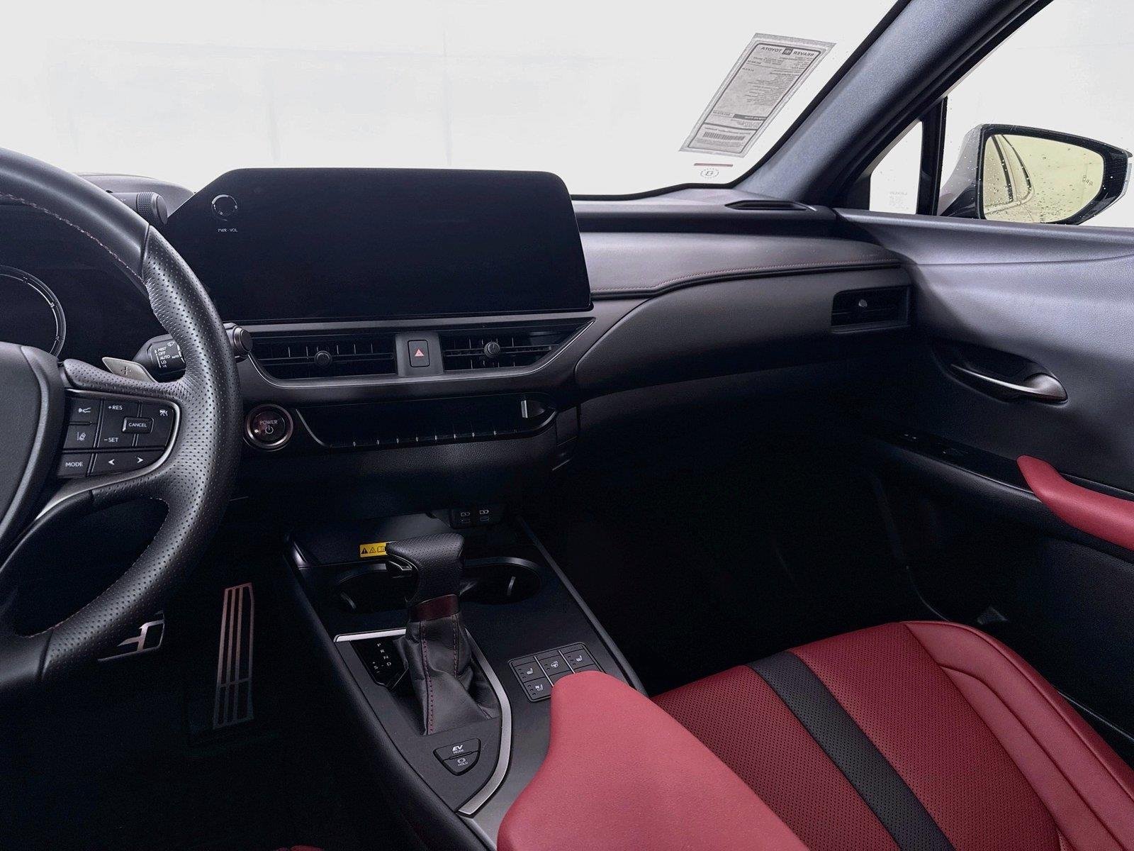 Used 2024 Iridium w/ Obsidian Roof Lexus UX 250h F SPORT Handling image 34