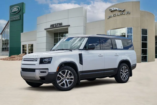 2023 Land Rover Defender 130 SE