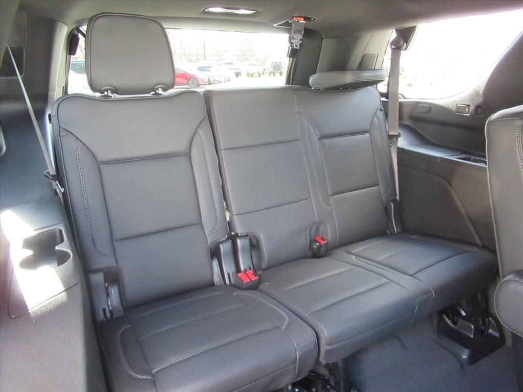 Used 2024 White GMC Denali image 36