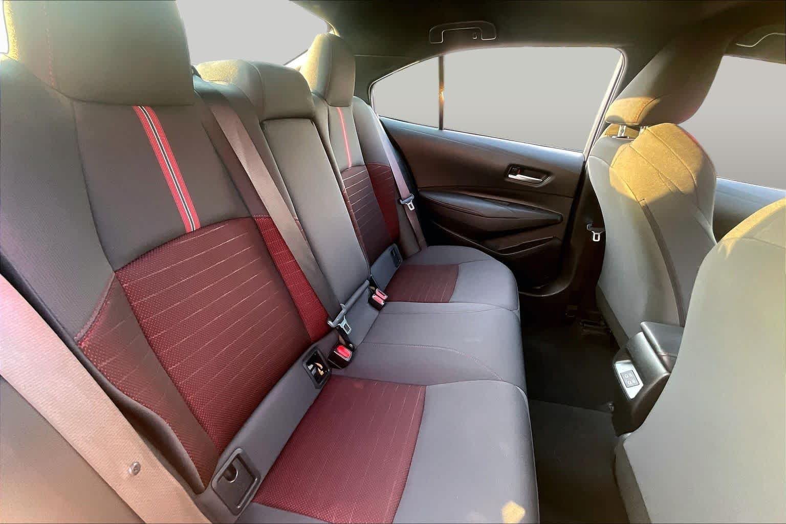 Used 2024 Ice Cap Toyota SE image 19