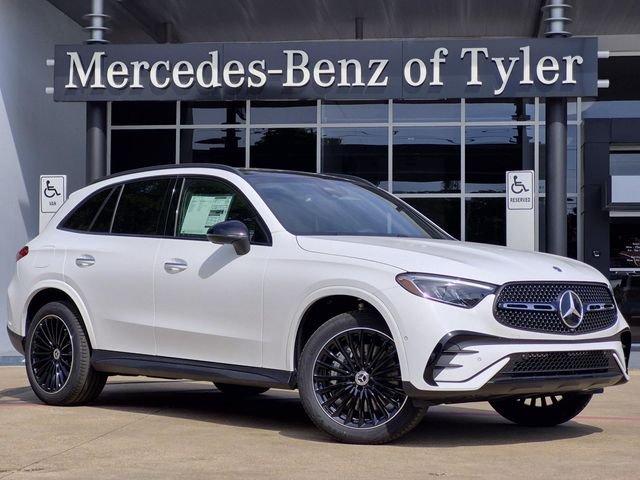 2026 Mercedes-Benz GLC GLC 300's photo