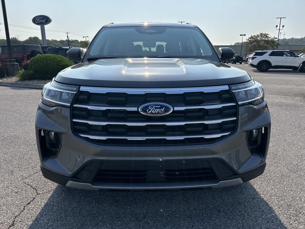 New 2026 Carbonized Gray Metallic Ford Active image 9