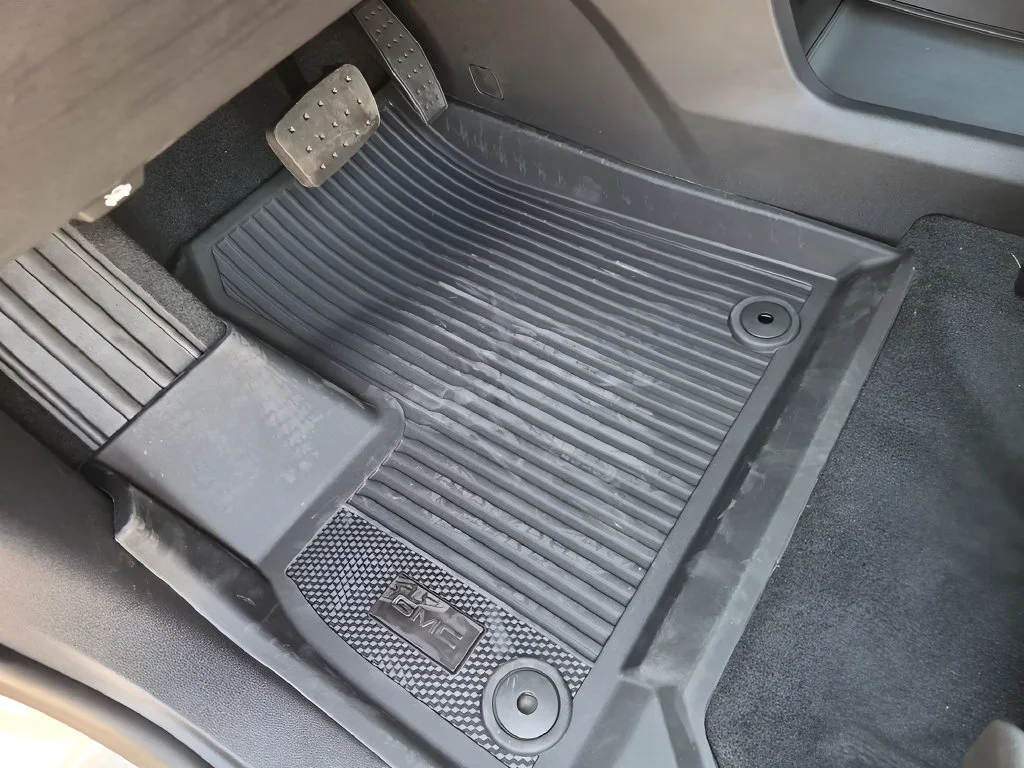 2026 GMC Acadia Denali - Photo 22