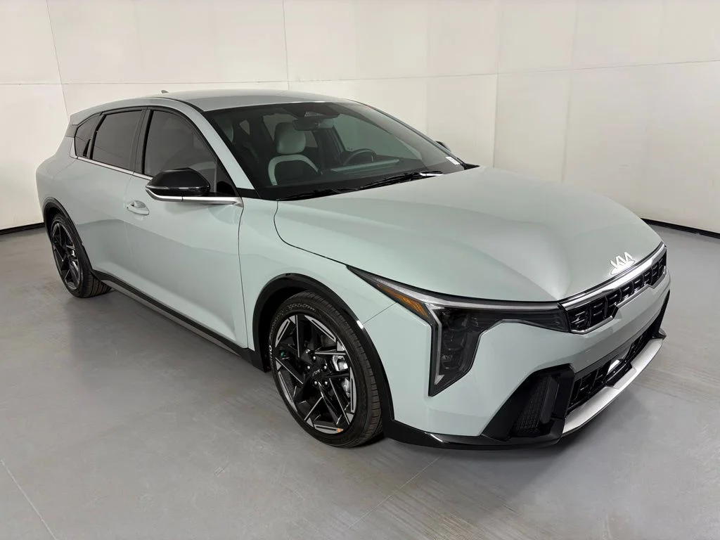New 2026  Kia GT-Line image 2