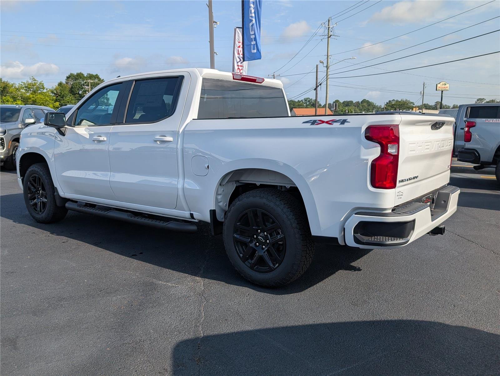 New 2026 Summit White Chevrolet RST image 5