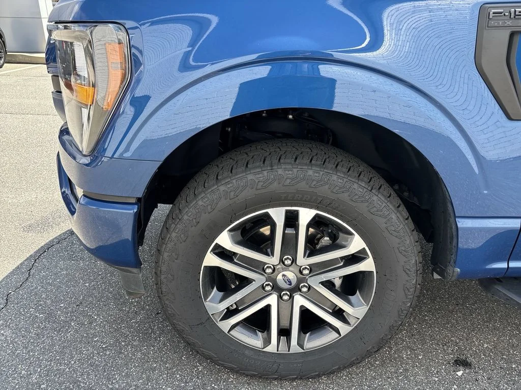 Used 2023 Blue Ford XL image 18
