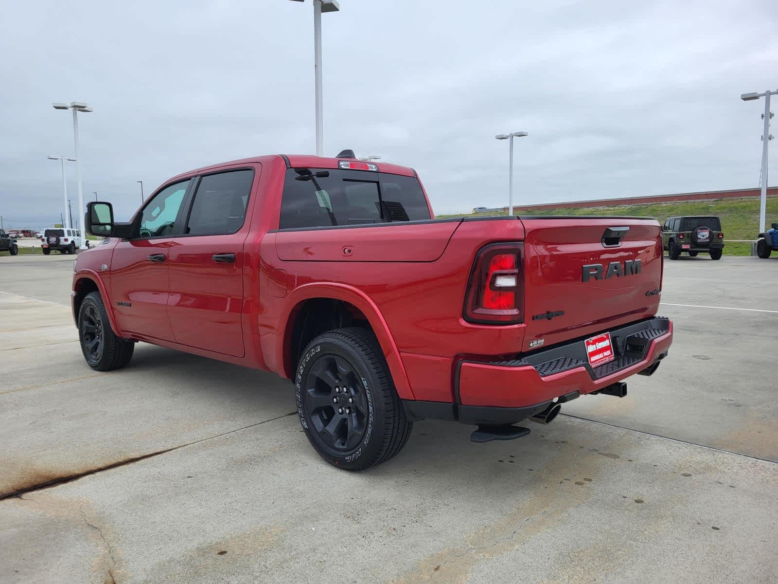 New 2026 Molten Red Pearl-Coat Exterior Paint RAM Lone Star image 3