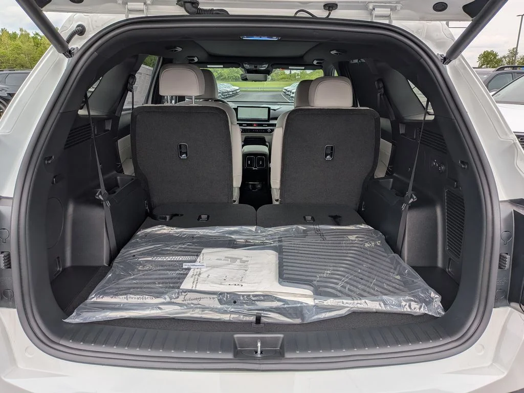 New 2026 Snow White Pearl Kia X-Line SX Prestige image 23