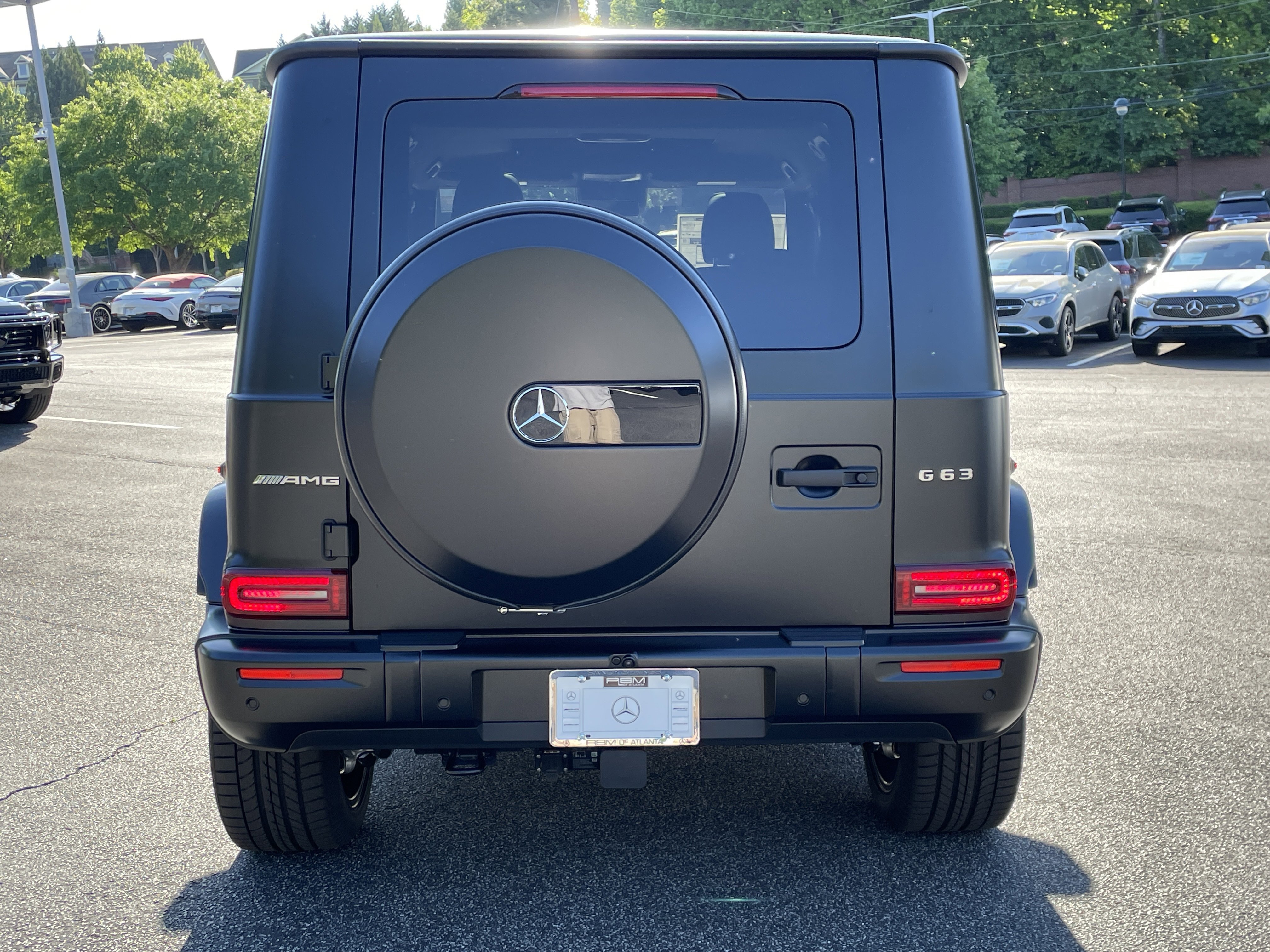 New 2026 MANUFAKTUR Night Black Magno Mercedes-Benz AMG® G 63 SUV image 7