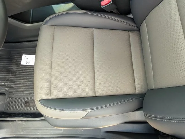 New 2027 Mosaic Black Metallic Chevrolet LT image 10