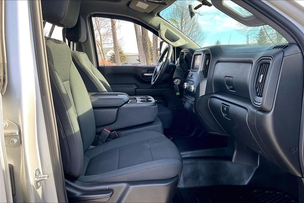 Used 2022 Silver GMC Pro image 14