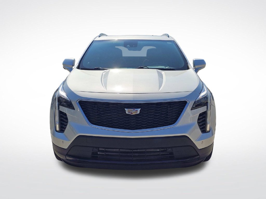 Used 2019 Silver Cadillac Sport image 2