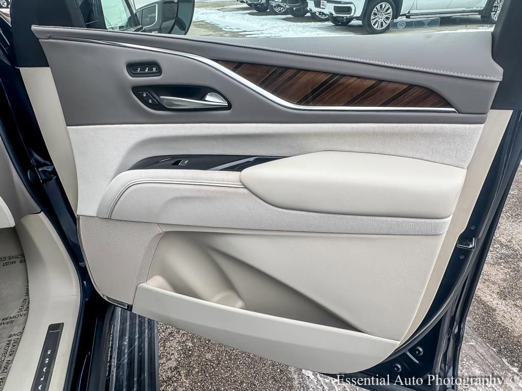 2023 CADILLAC ESCALADE - Image 28
