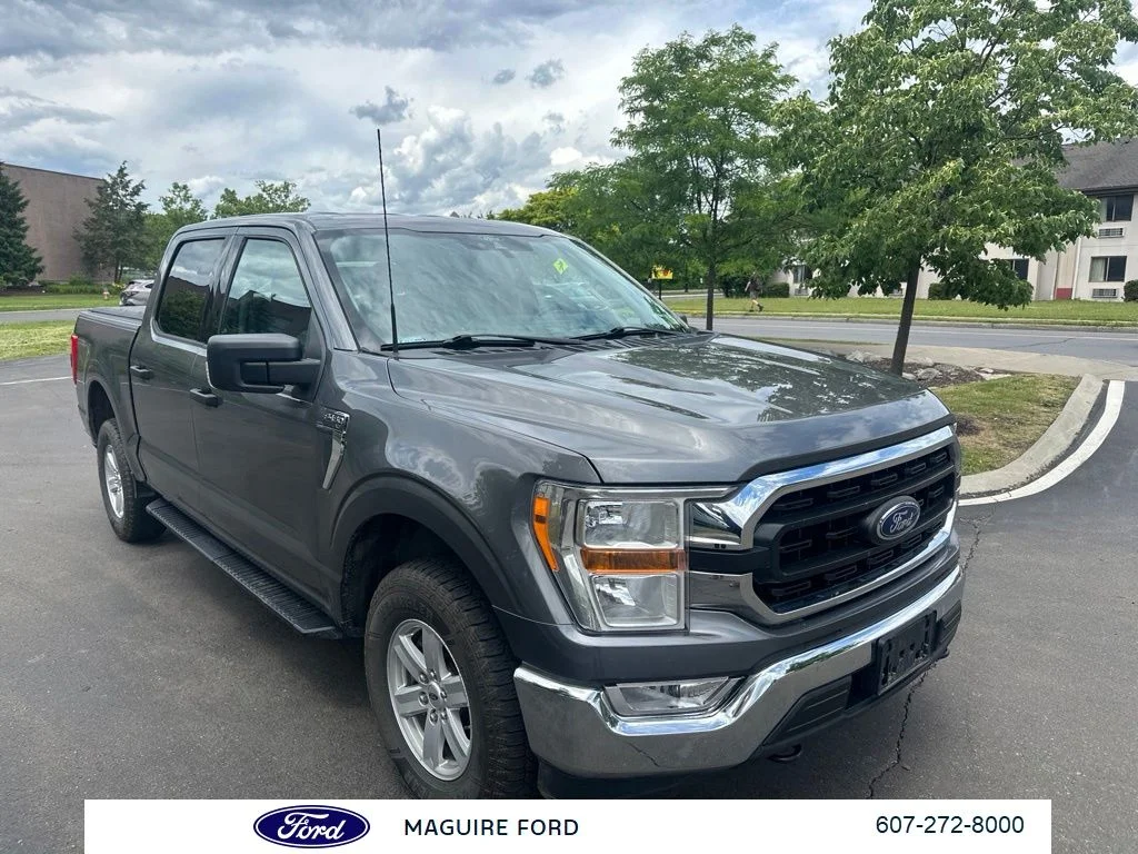 Used 2021  Ford  image 1