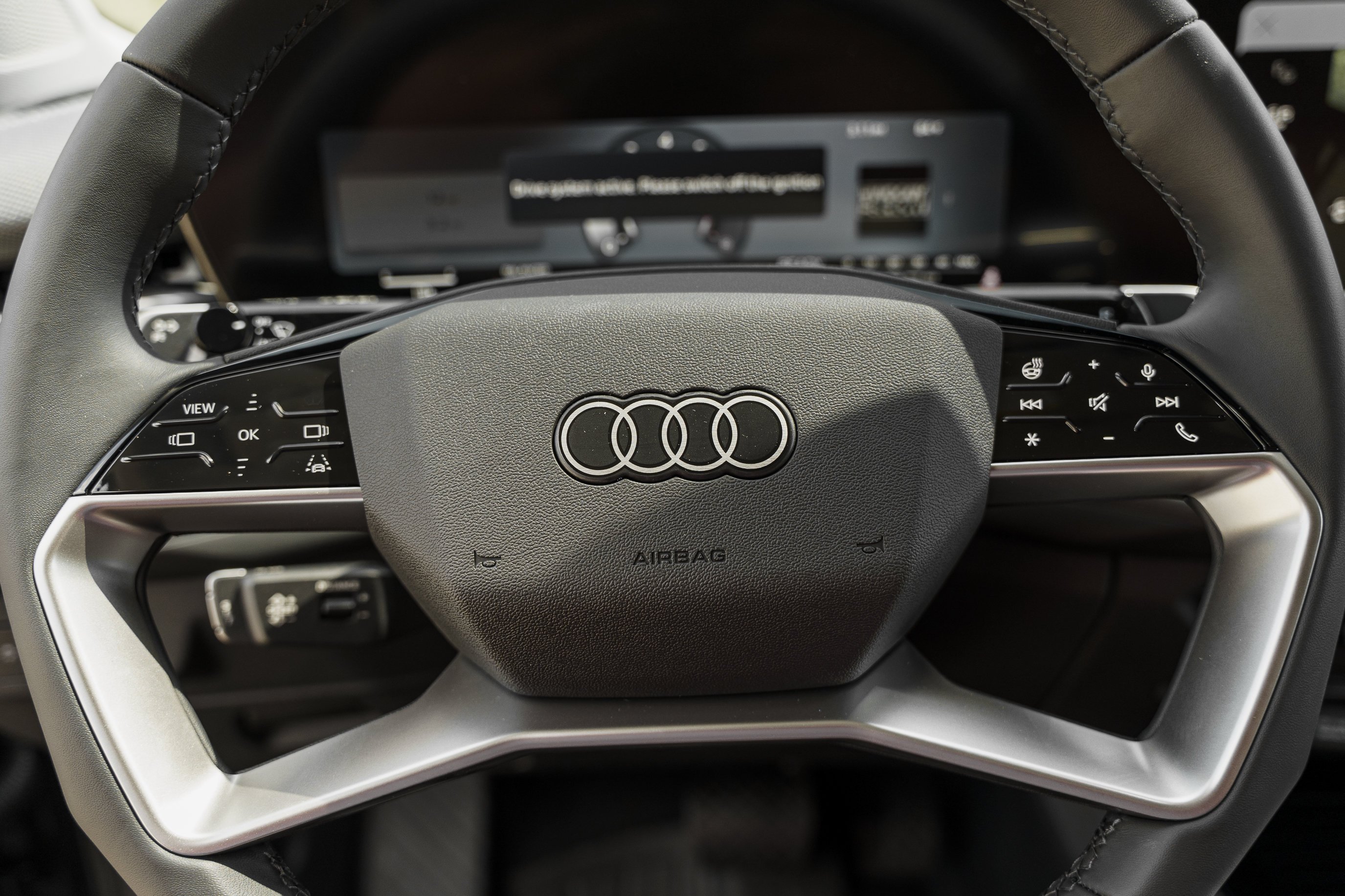 New 2026 MYTHOS BLACK Audi S line image 15